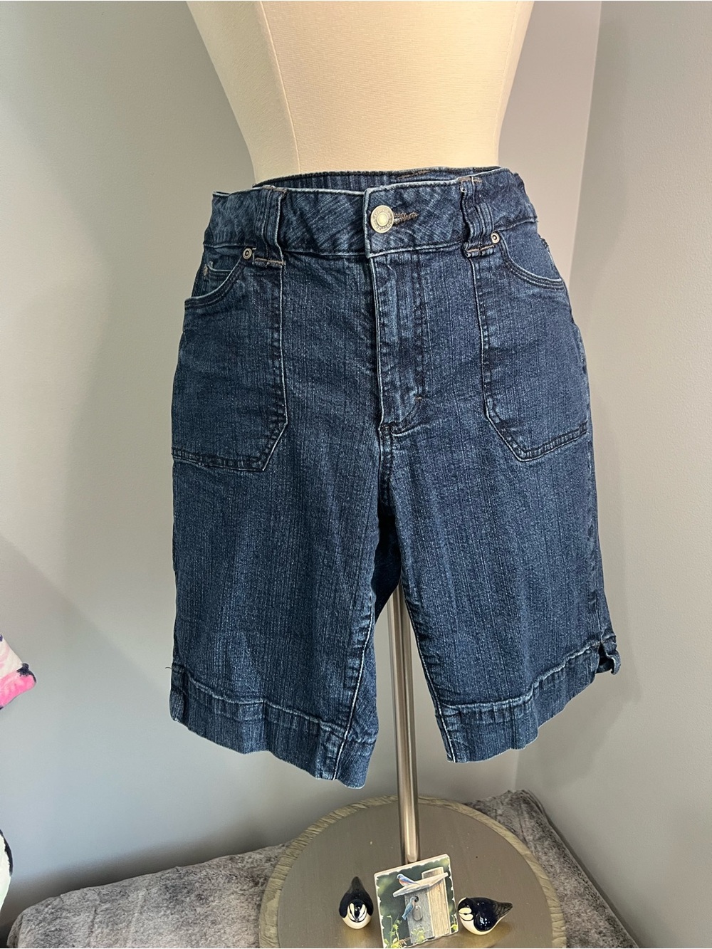 St. John's Bay Size 14 Dark Wash Stretch Blue Denim Bermuda Shorts Jorts